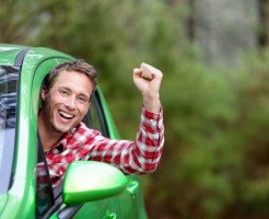 パンクを自動車保険でカバーできるケースとは？